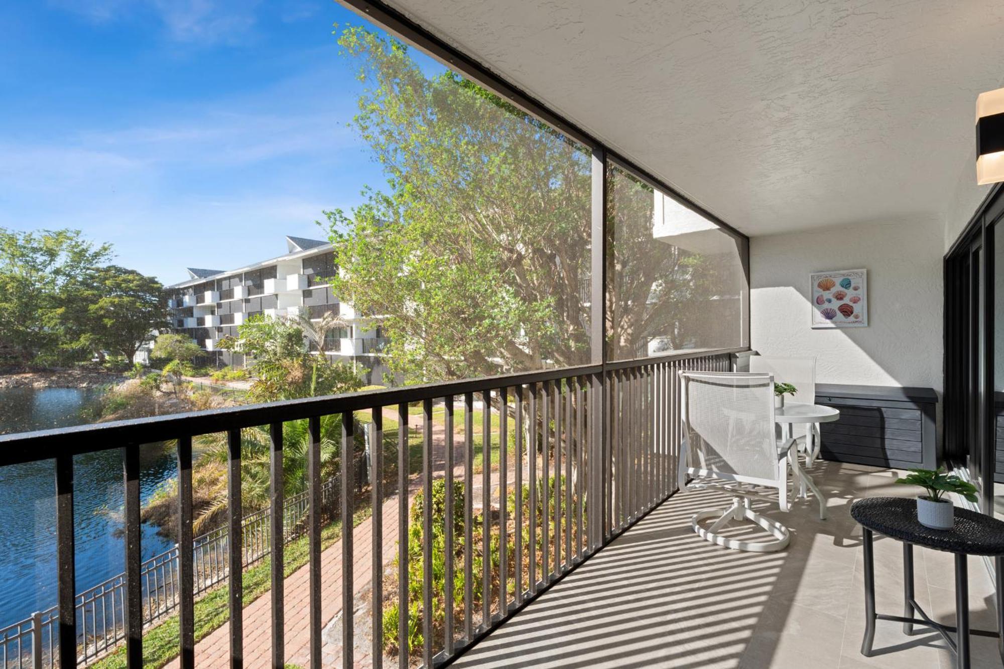 Park Shore Resort By Mike Z Rentals (Adults Only) North North Naples Exterior foto