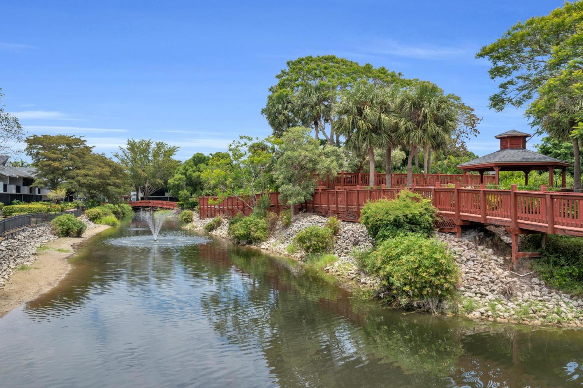 Park Shore Resort By Mike Z Rentals (Adults Only) North North Naples Exterior foto